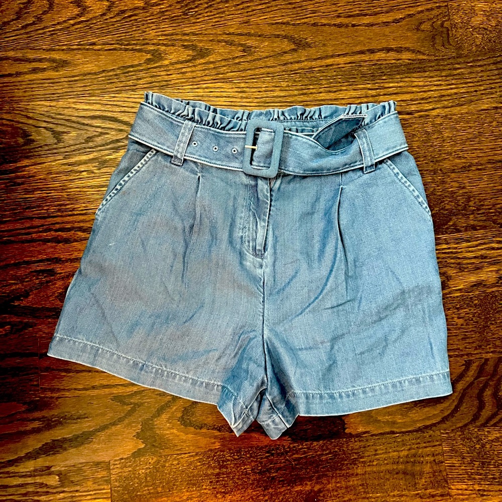 Vineyard Vines shorts